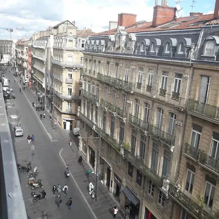Le Colombier - A Deux Pas Du Square Charles De Gaulle *